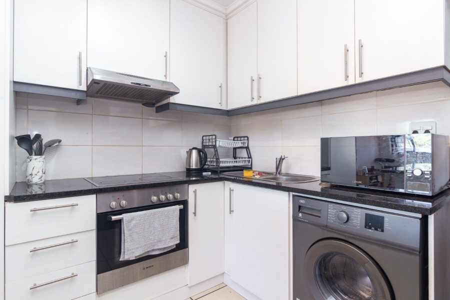 To Let 2 Bedroom Property for Rent in Kenilworth Western Cape